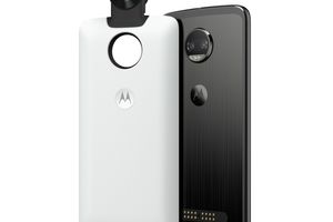 Motorola представила новый Moto Z2 Force и 360-градусную камеру